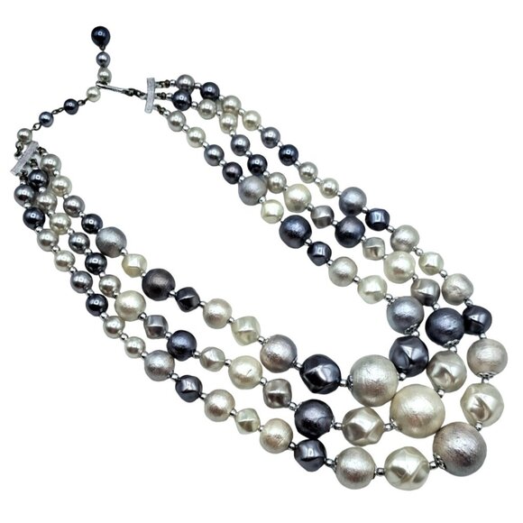 Triple Strand Beaded Necklace Japan Faux Pearl Gray White Signed Vintage Costume - Picture 6 of 6